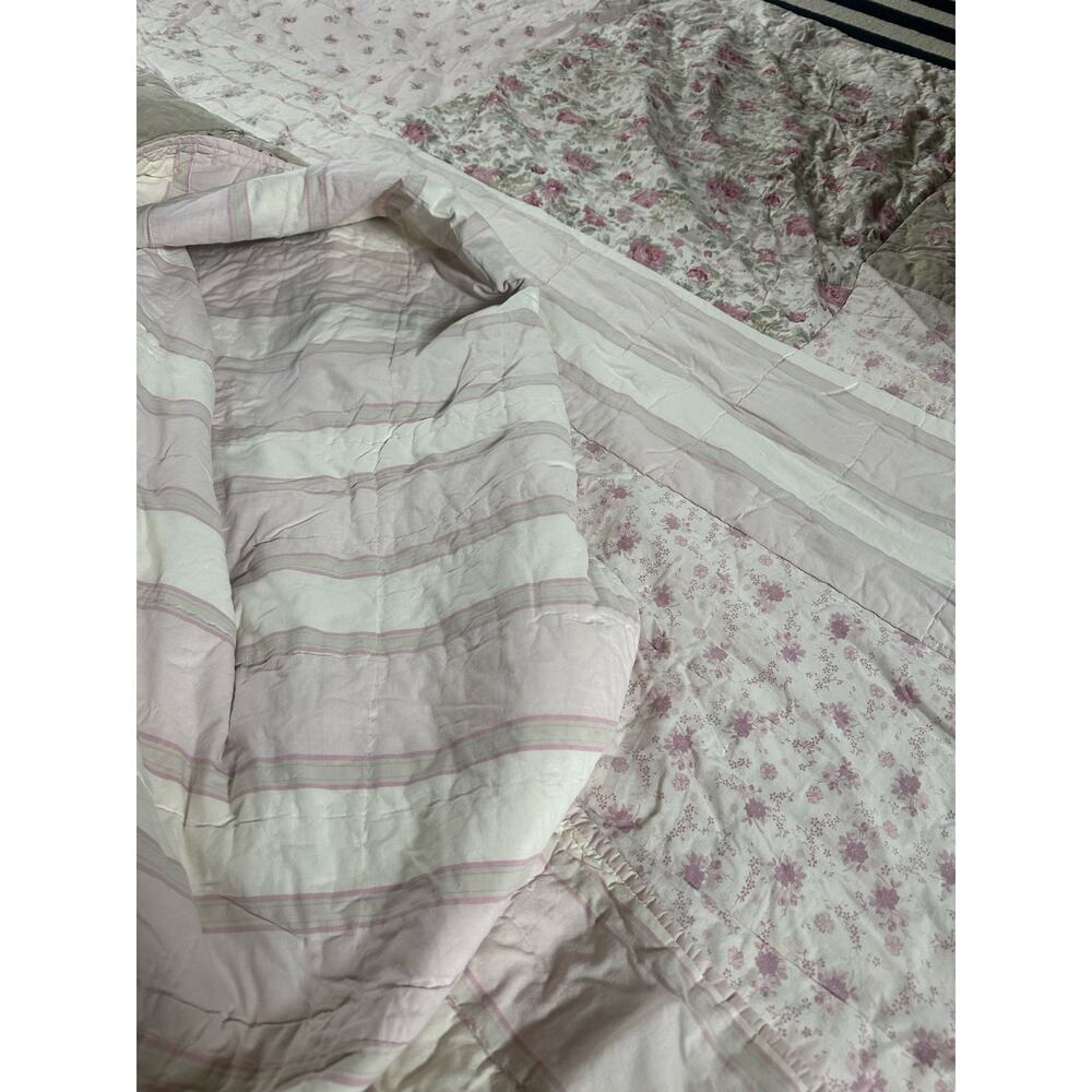 Vintage Simply Shabby Chic Patchwork Floral Quilt 80x82”